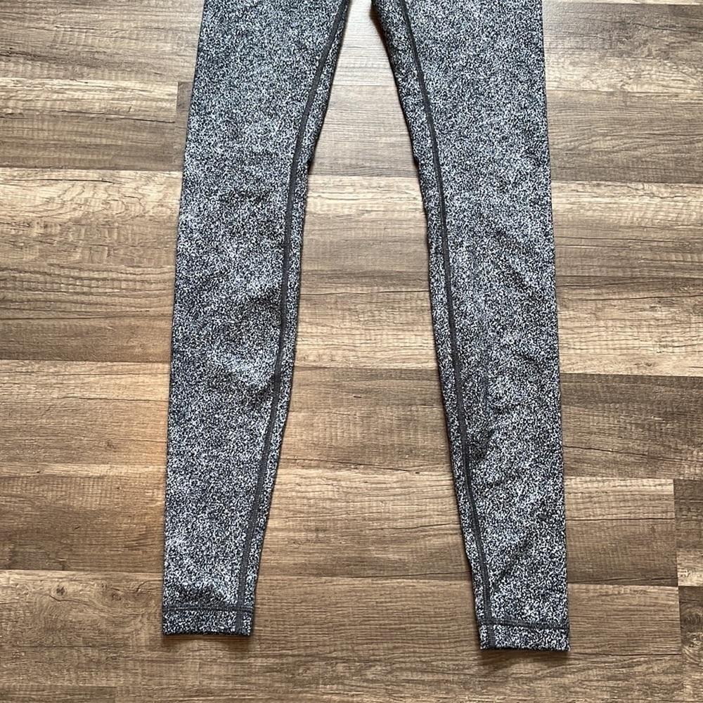 Lululemon Legging Pant High Rise Speckled Black  White size 4 - Picture 7 of 16